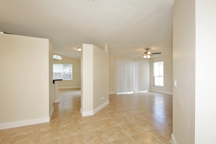 2170 NW 185th Way photo 4