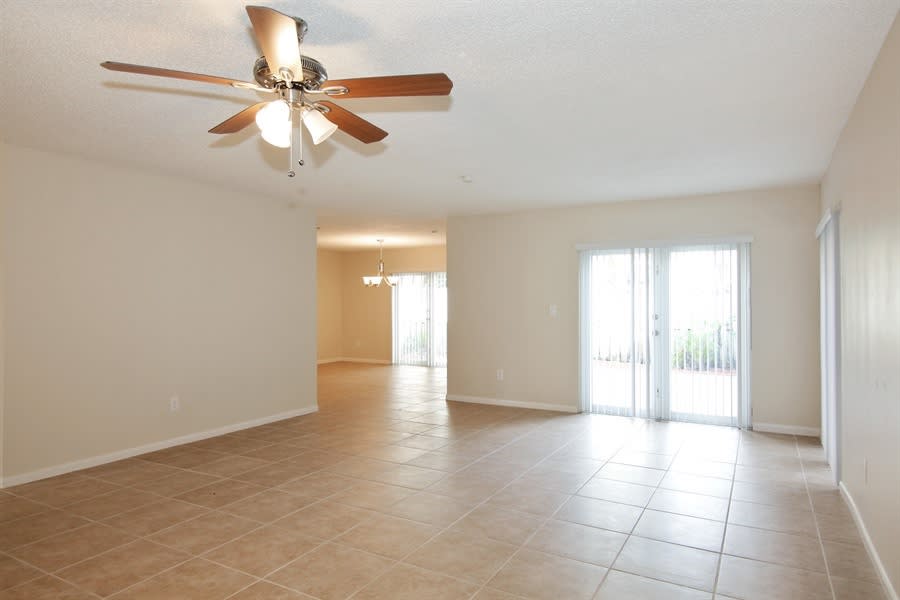 13857 SW 103rd Ln photo 4