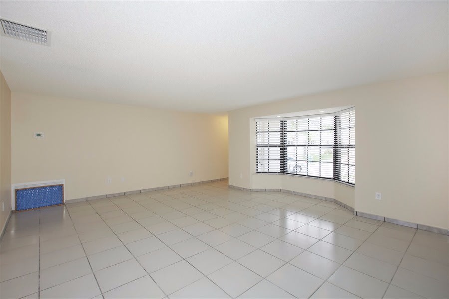 20101 SW 91st Ave photo 2