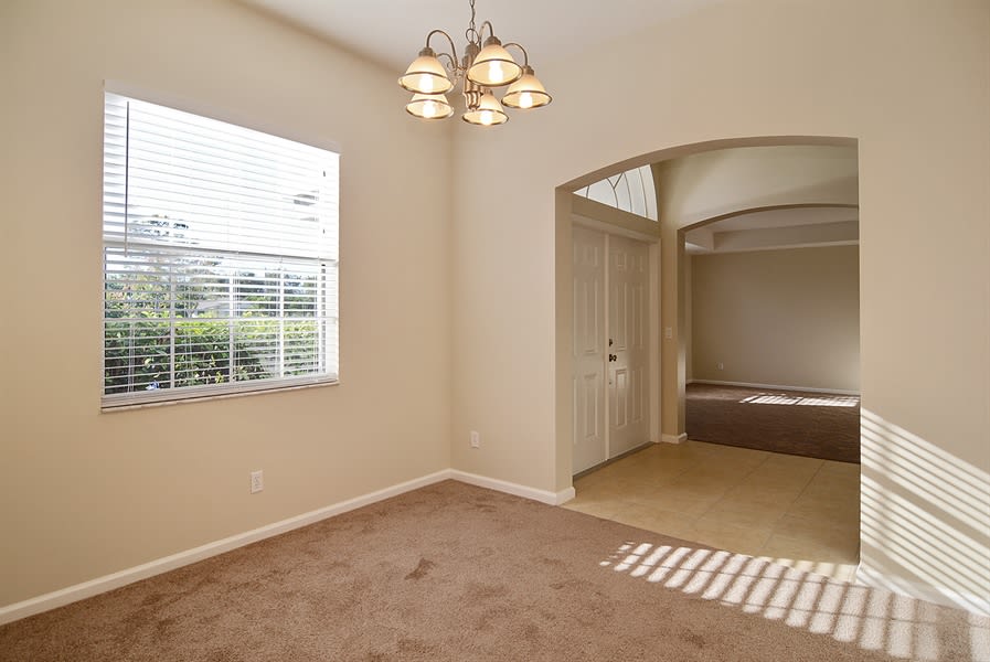 2317 SW Fern Cir photo 3