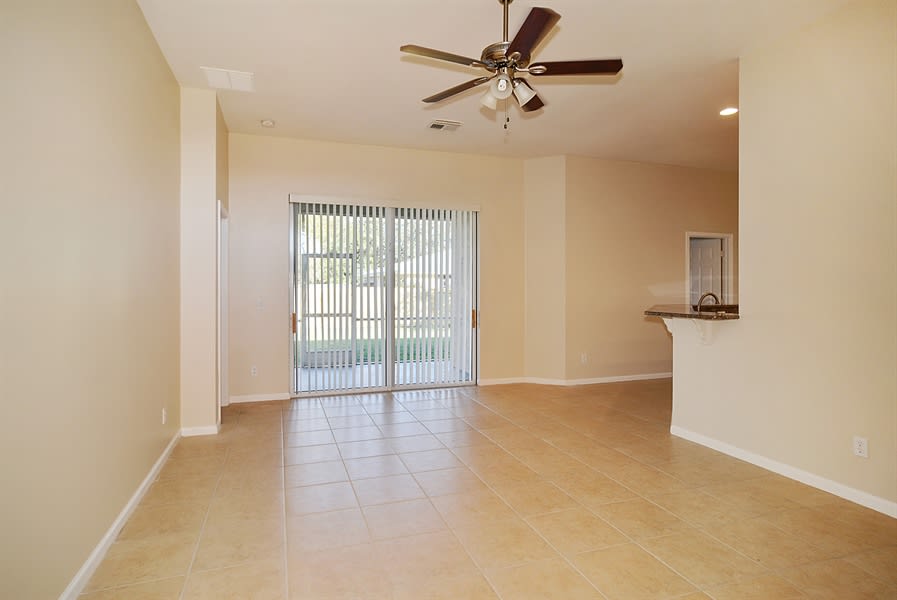 2317 SW Fern Cir photo 5
