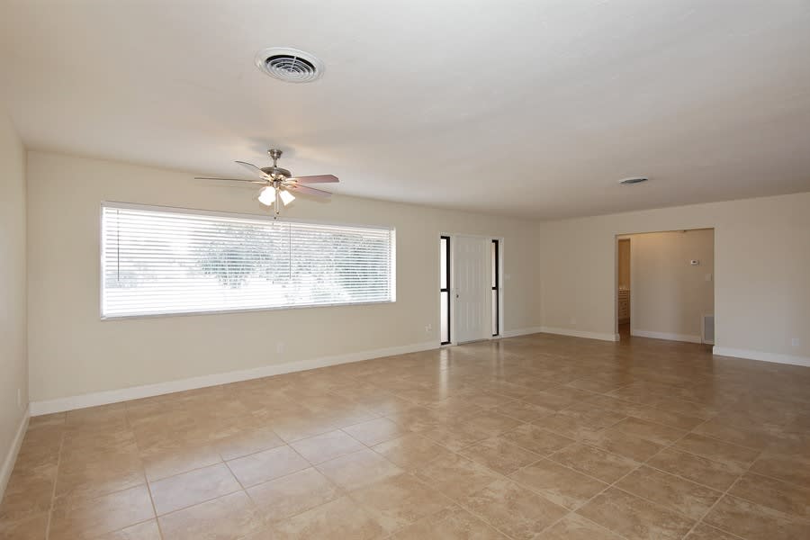2151 NW 30th Ter photo 2