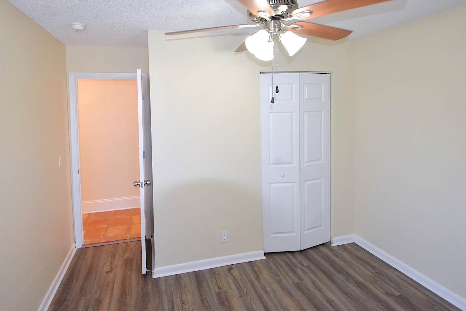 10656 Shady Pond Ln photo 5