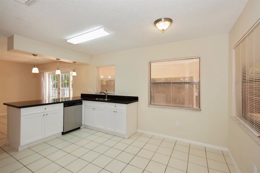 6998 Dearborn Pl photo 5