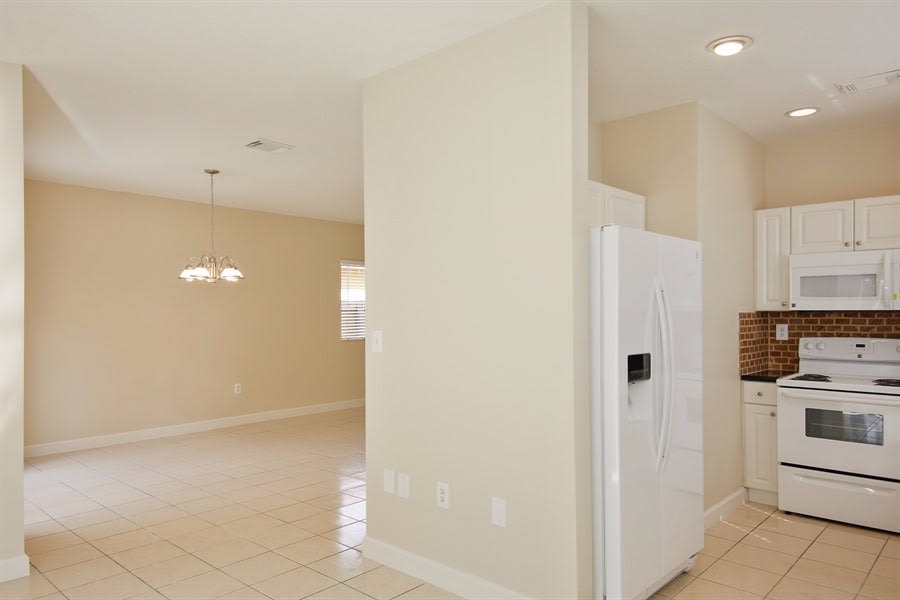 2538 NE 41st Ave photo 5