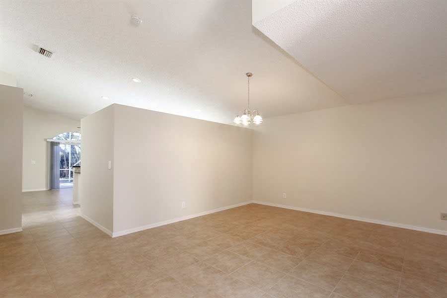 7661 Bristol Bay Ln photo 4