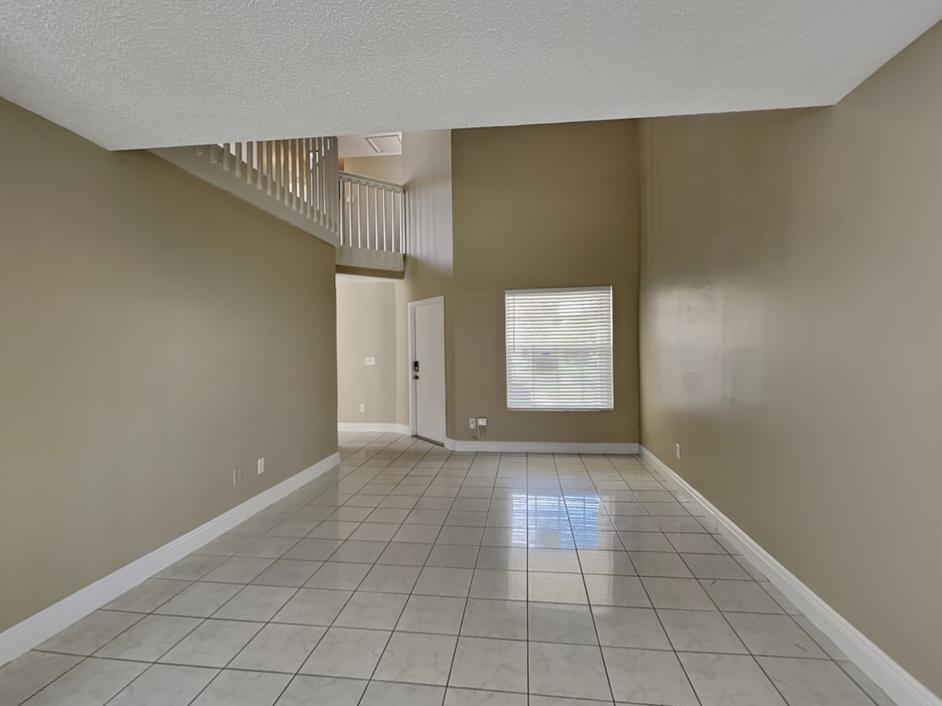 10129 SW 223rd Ter photo 4