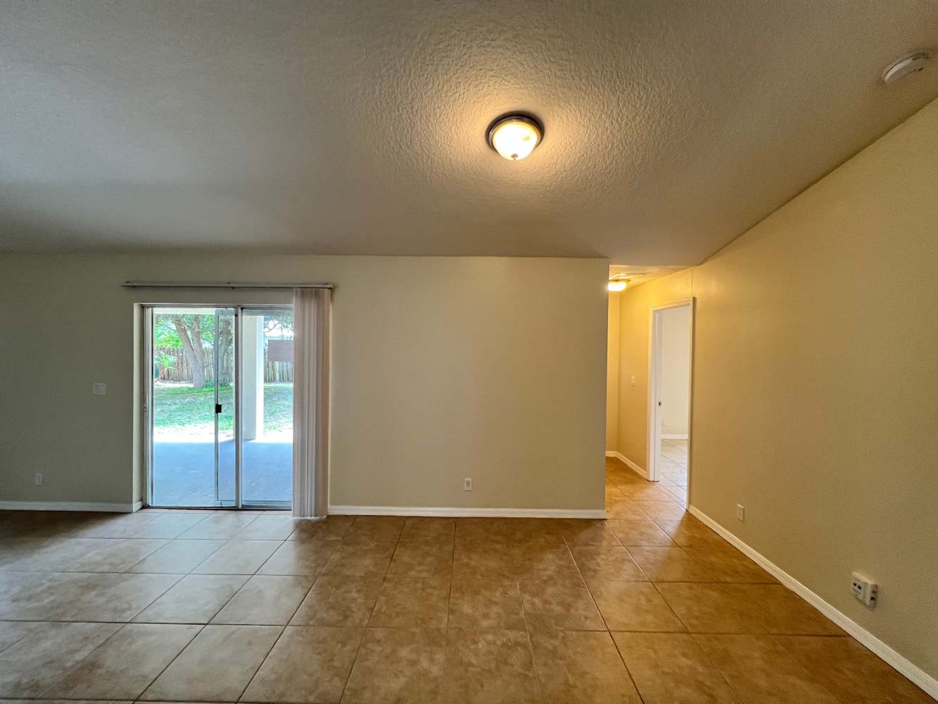 3833 SW McKim St photo 2