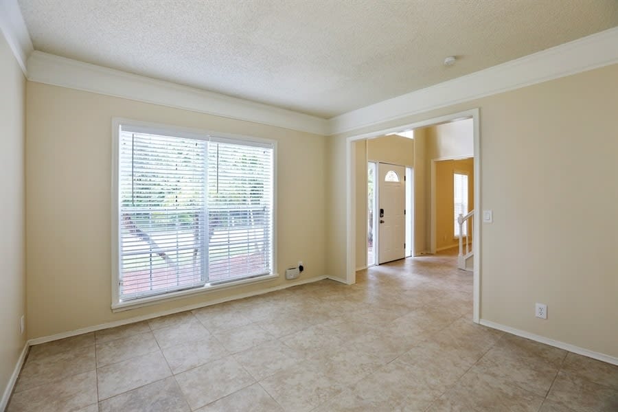 3855 Sanctuary Dr photo 3