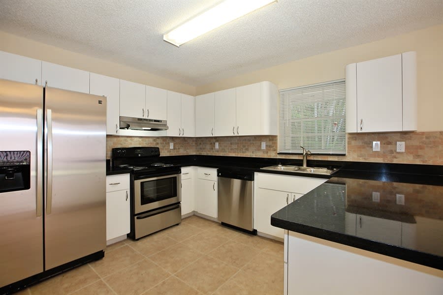 14650 SW 169th Ter photo 5
