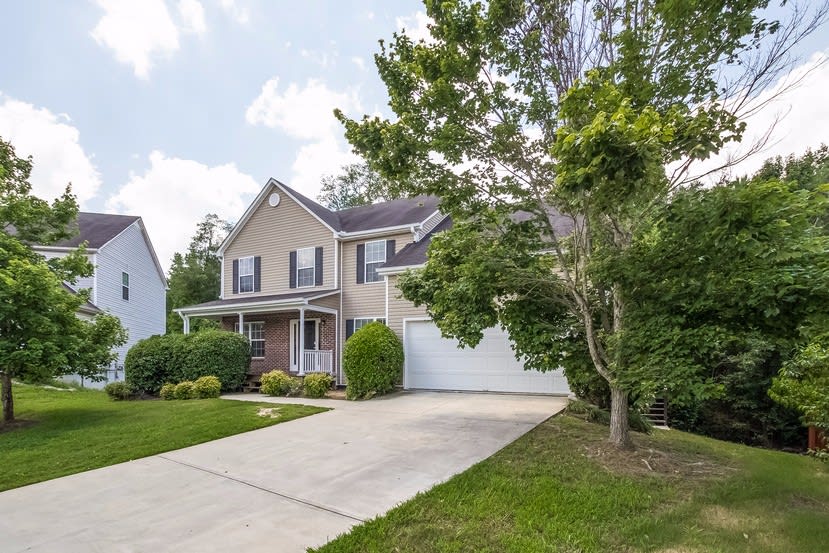 1311 Webb Farm Ln photo 2