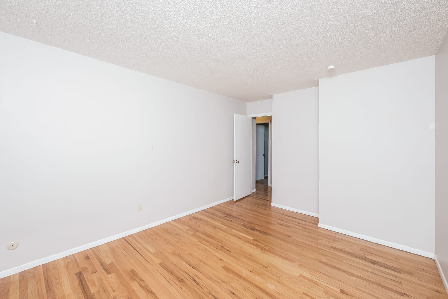 13482 E Dakota Ave photo 5