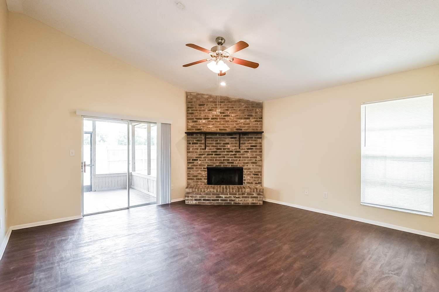 1380 San Diego Ct photo 4
