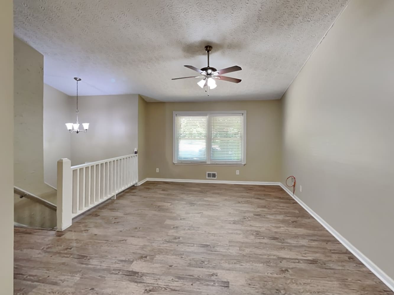 1393 Mountain Overlook Ct photo 4