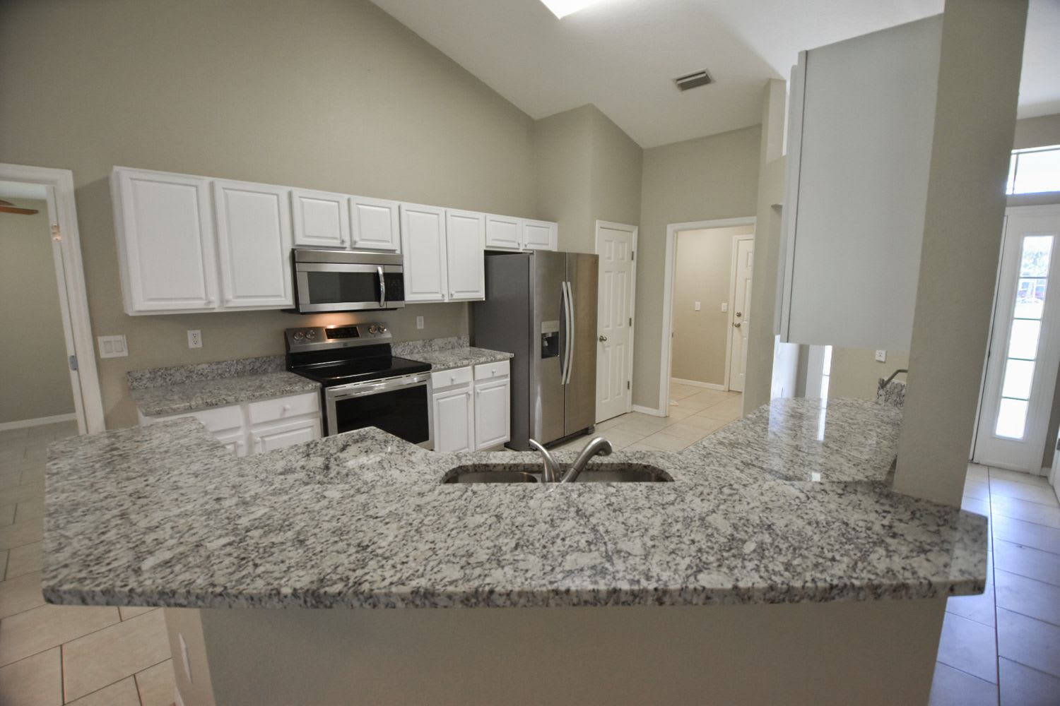5493 S Chamberlain Blvd photo 4