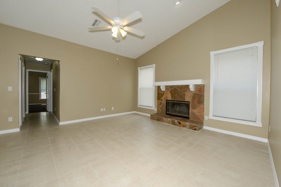8546 Thrasher Ct photo 3