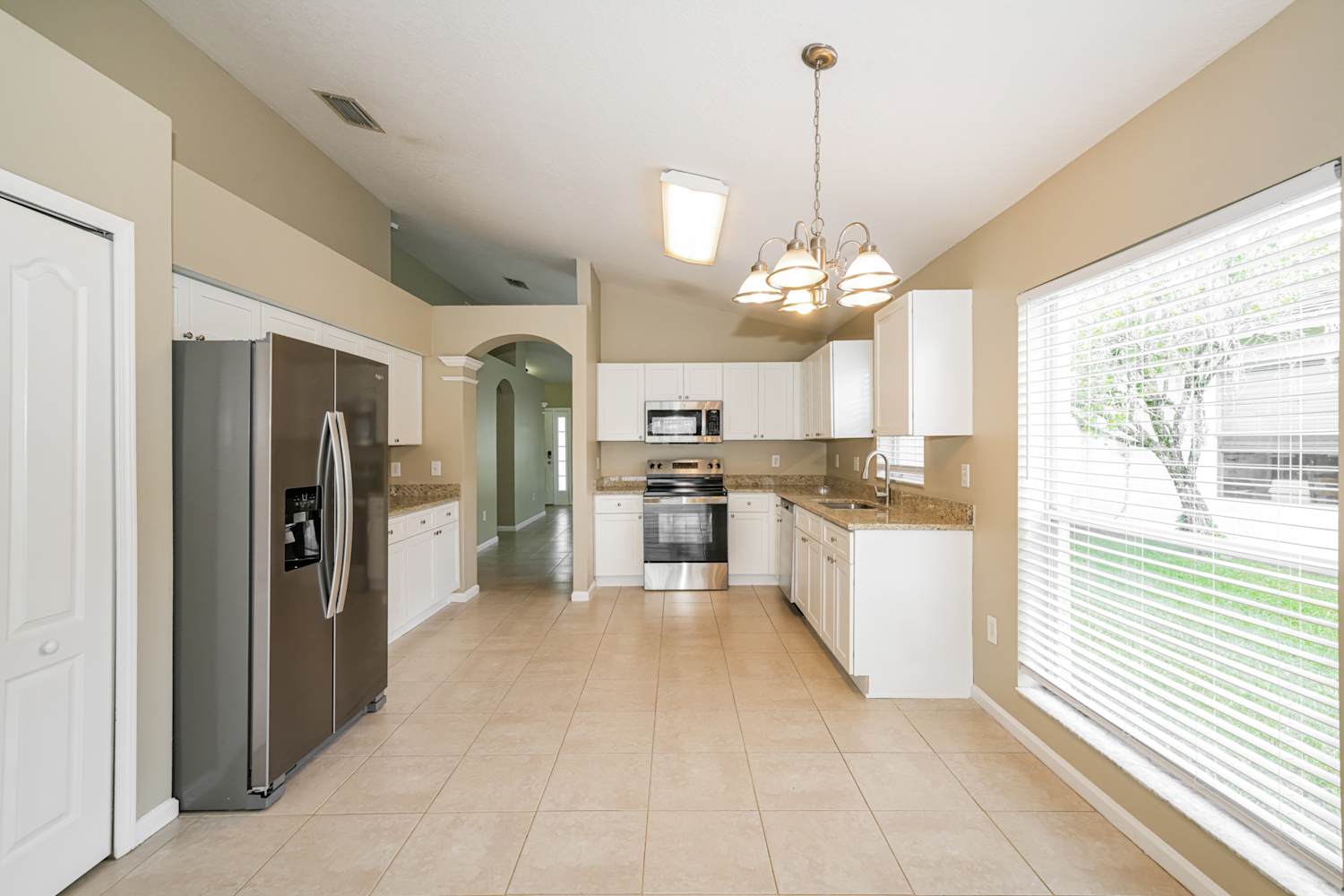 25401 Lexington Oaks Blvd photo 5