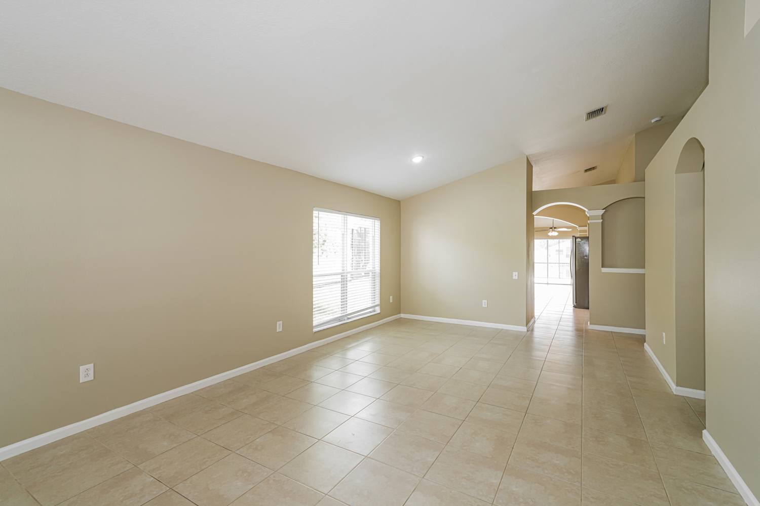 25401 Lexington Oaks Blvd photo 4