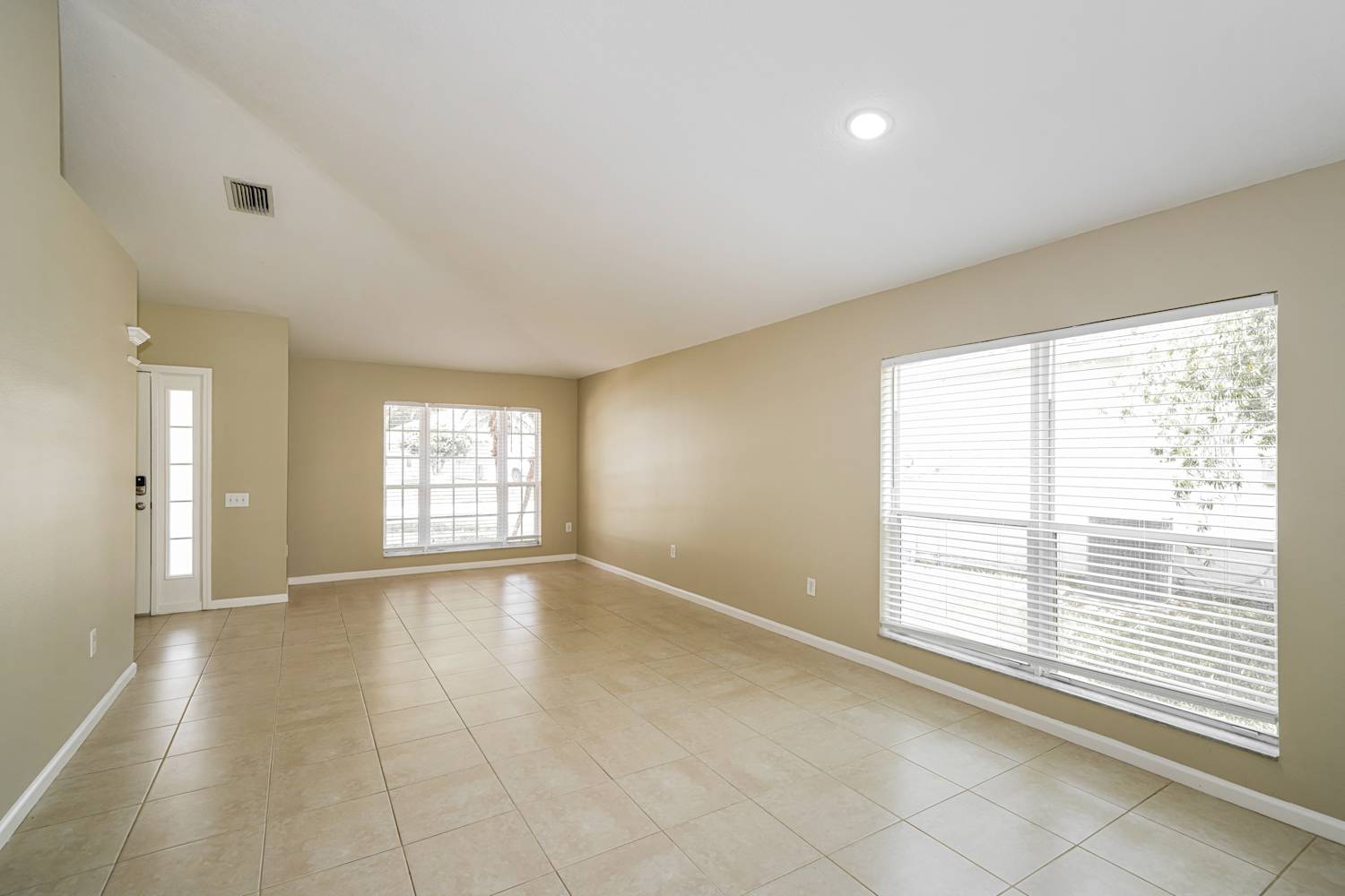 25401 Lexington Oaks Blvd photo 3