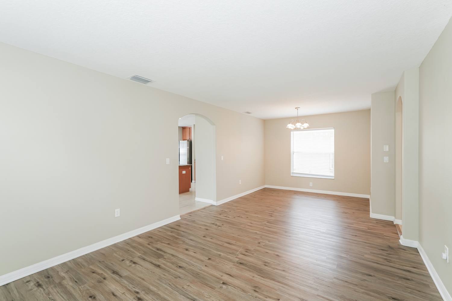 3328 Thistledown Ln photo 5