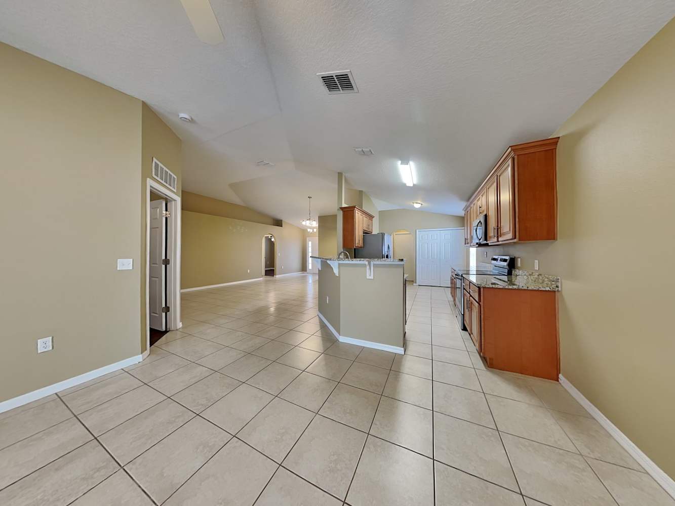 308 Thomasdale Ave photo 5