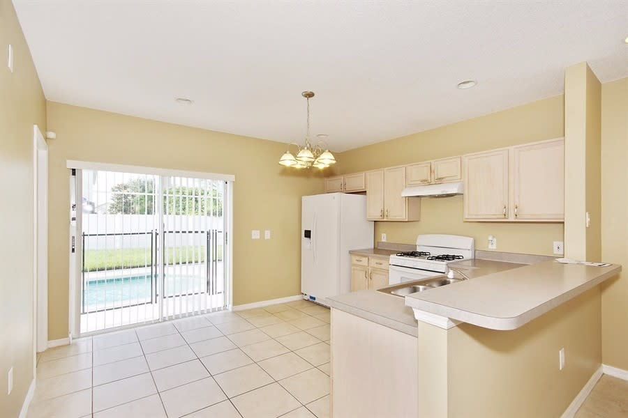 519 Sonja Cir photo 5