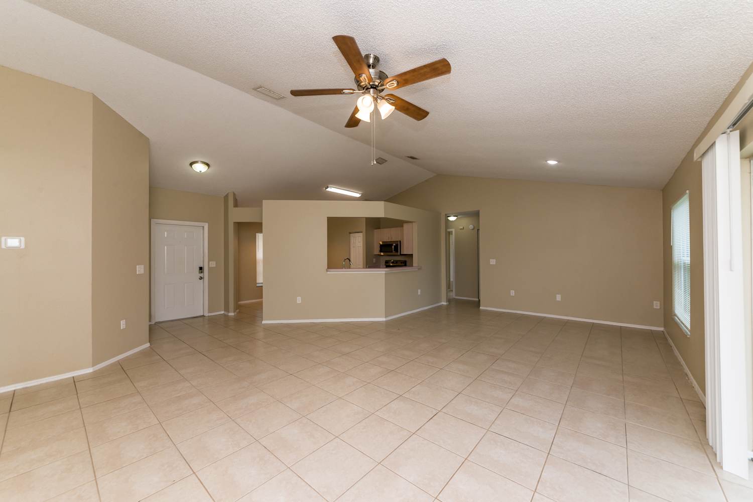 3419 6th Ave W photo 4