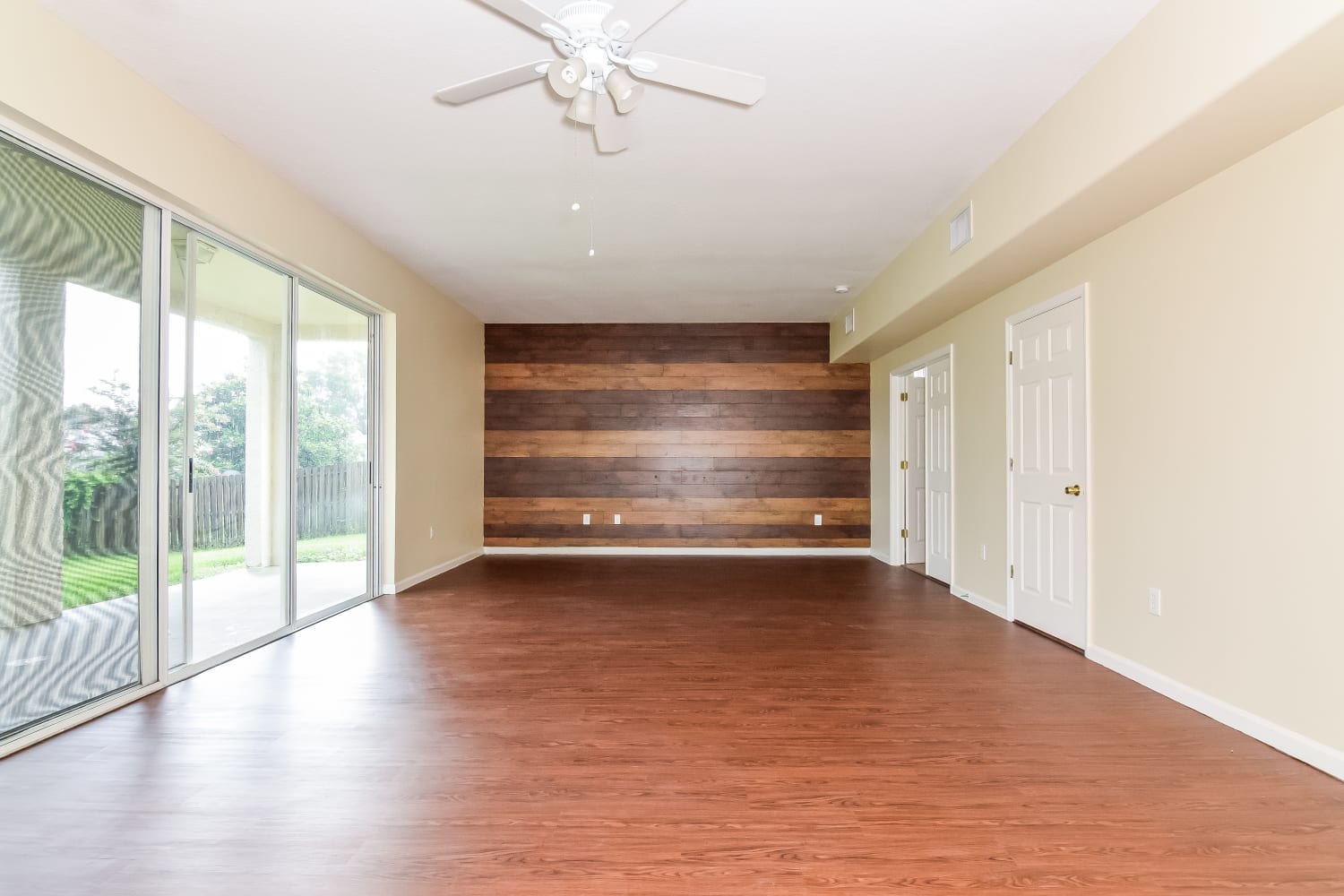 1205 Lausberg Pl photo 4