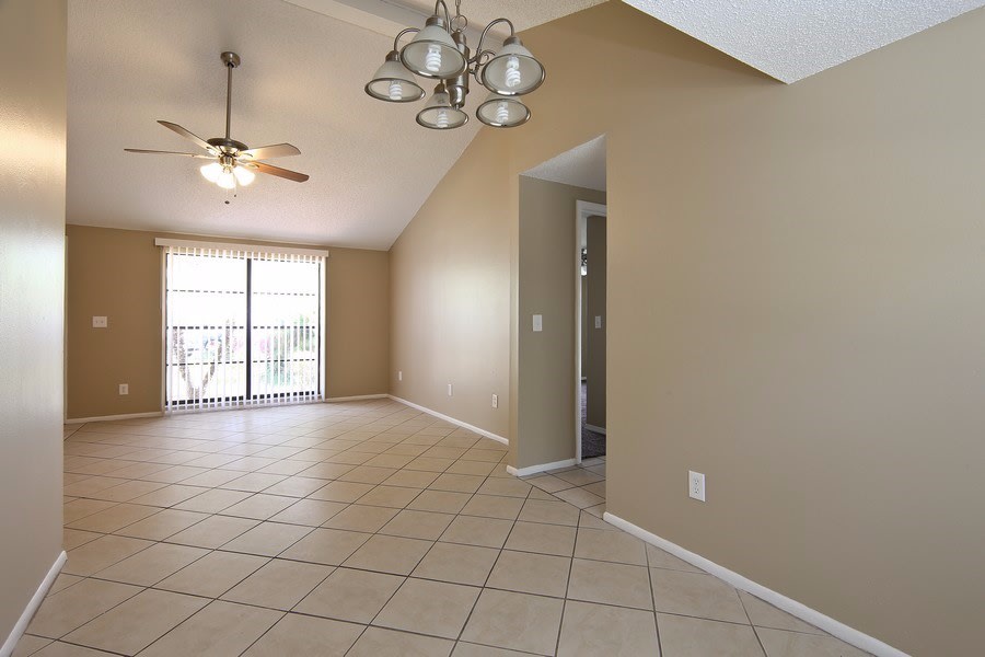 10220 Wilcox Ct photo 3