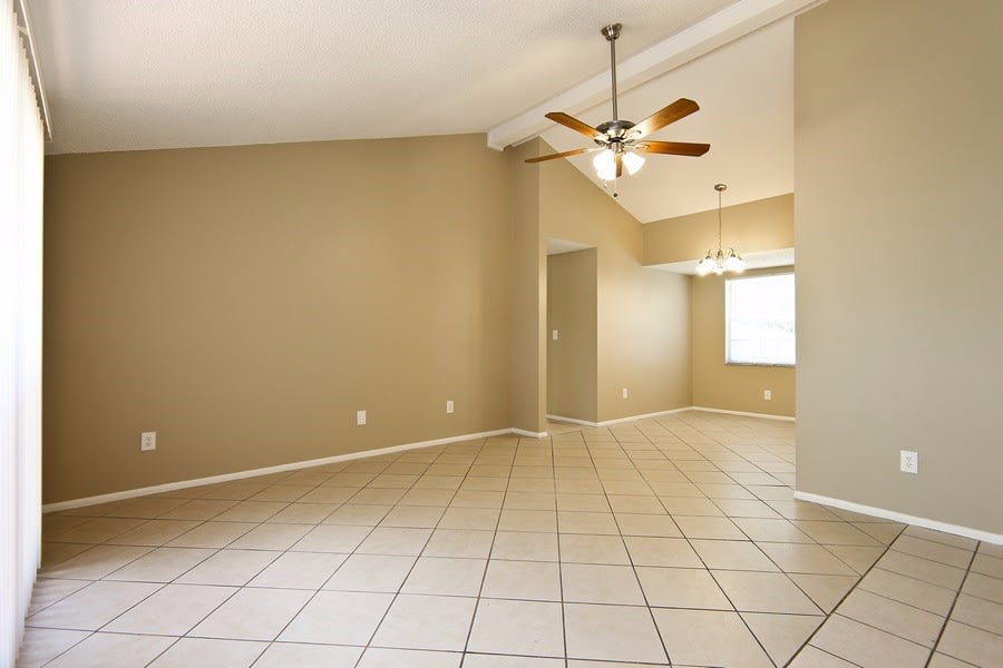 10220 Wilcox Ct photo 4