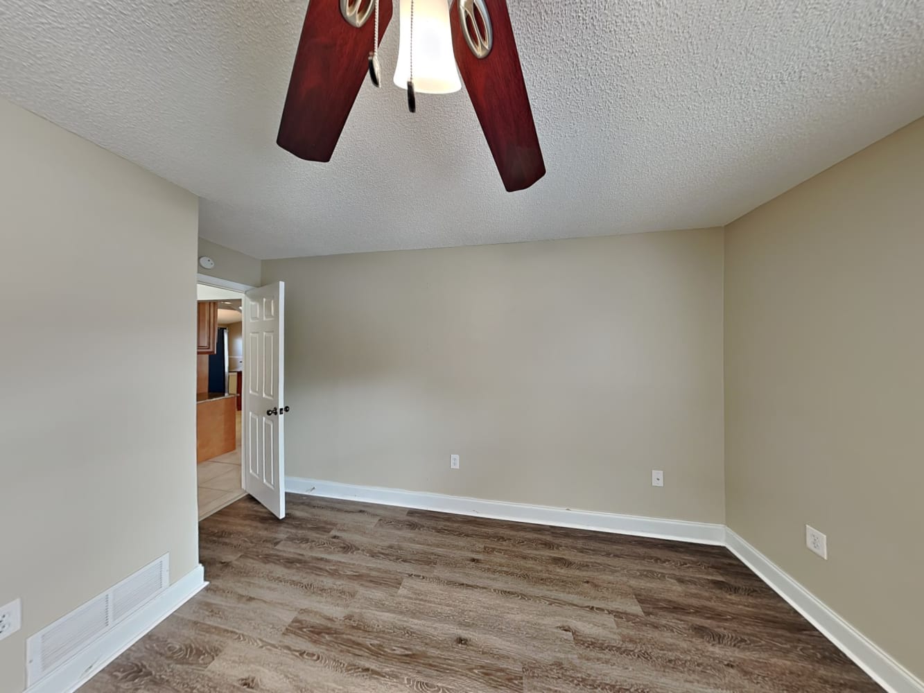 2297 Cork Oak St E photo 4