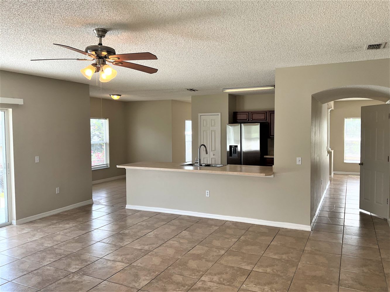 1809 Don Way photo 3