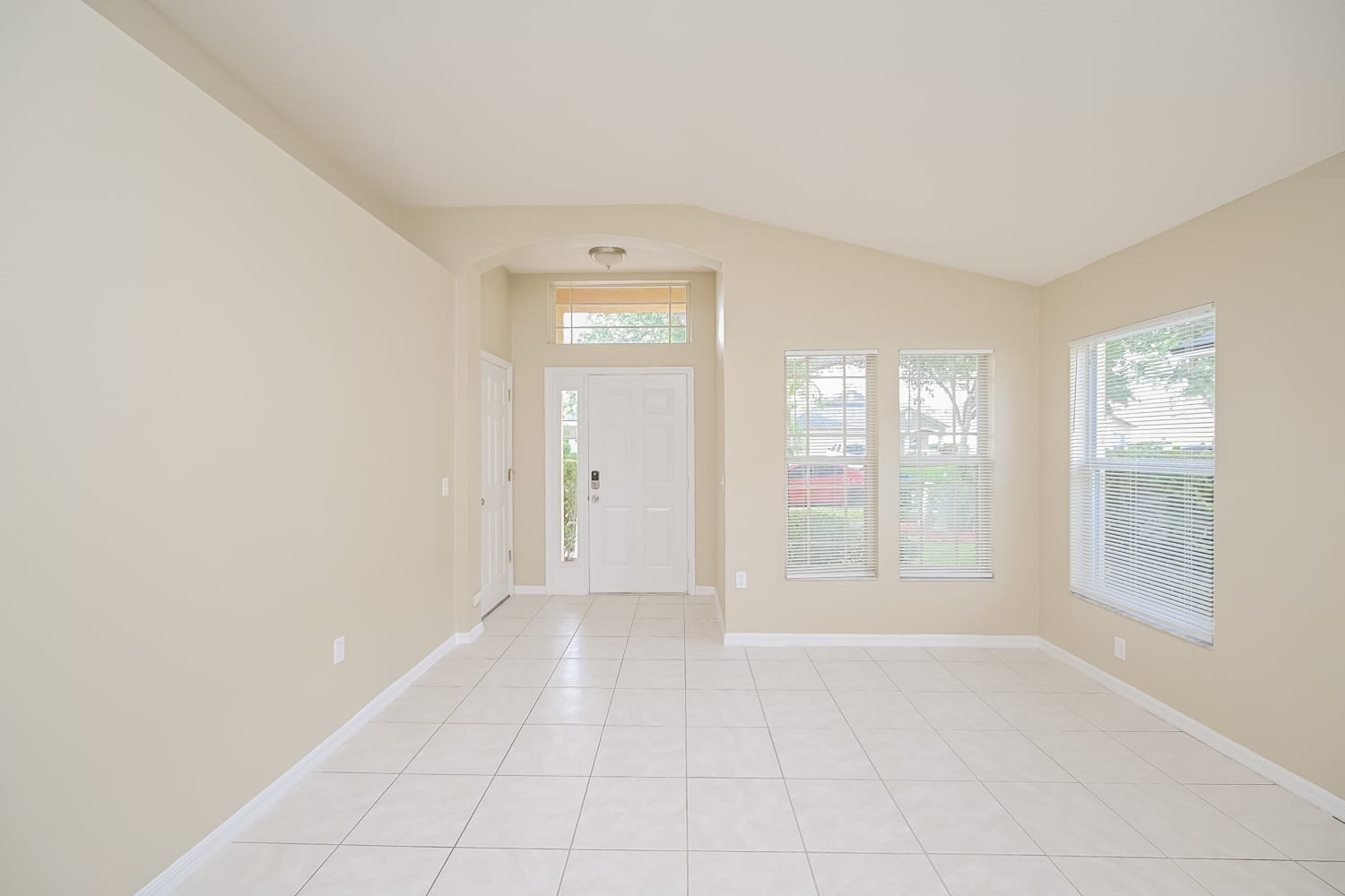 11220 Coralbean Dr photo 3