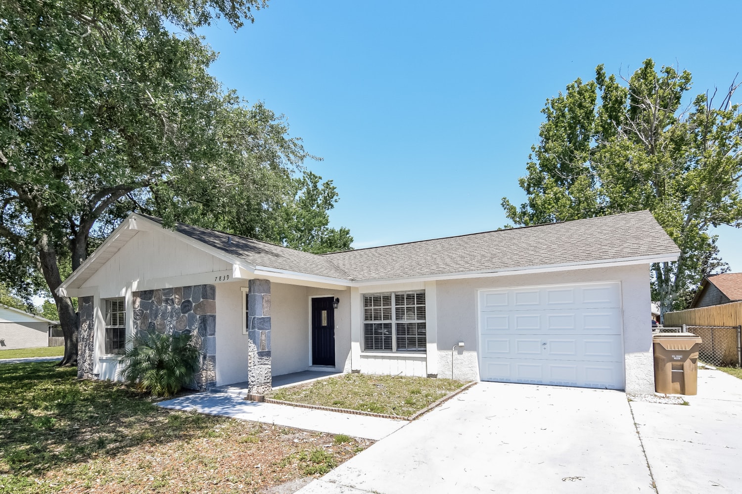 7839 Putnam Cir photo 3