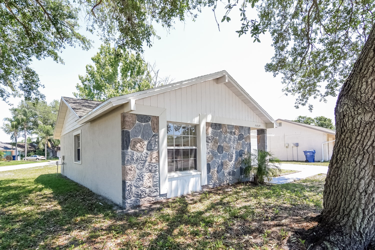7839 Putnam Cir photo 2