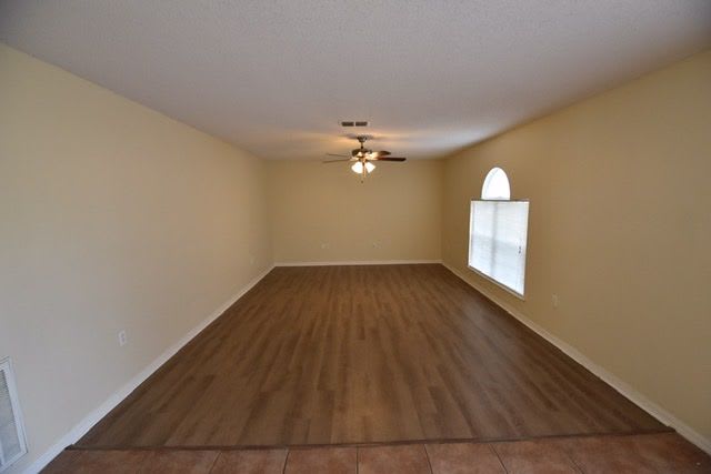 849 Sunset Cove Dr photo 3