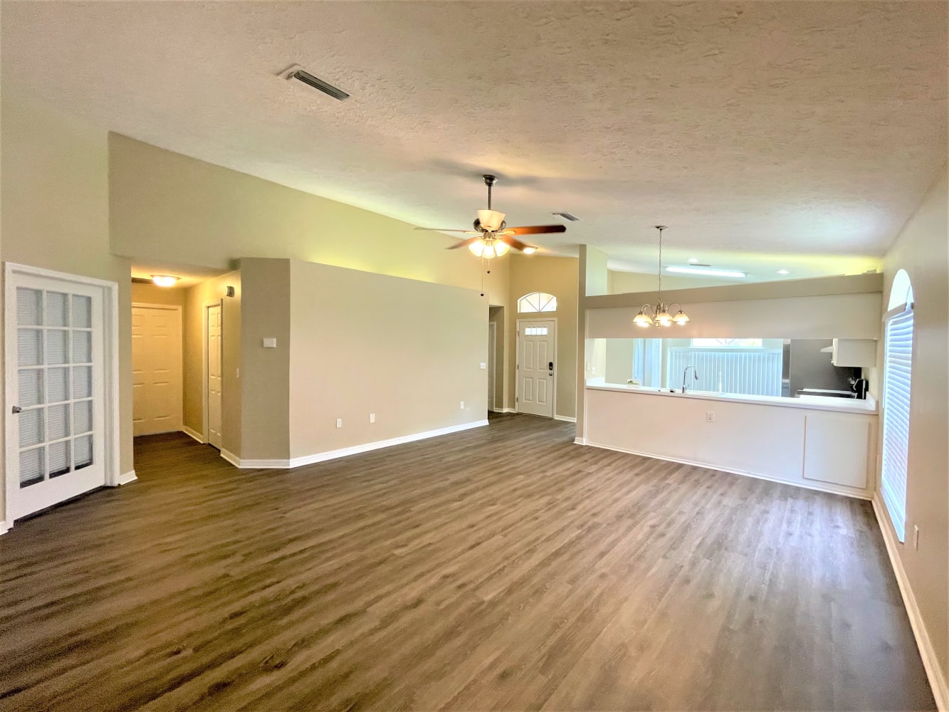 11013 Bentwood Ct photo 2