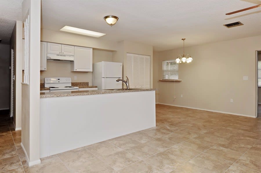 2276 Citrus Hill Rd photo 5