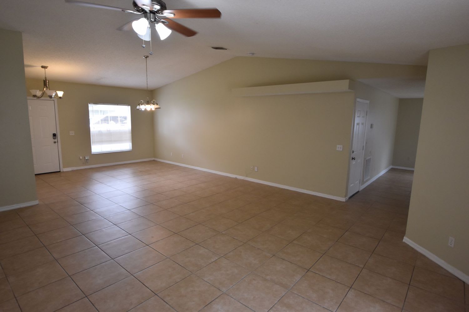 422 Flamingo Ct photo 2