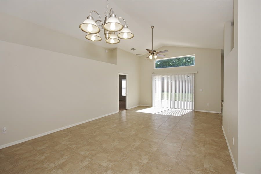 5583 Elizabeth Rose Sq photo 4