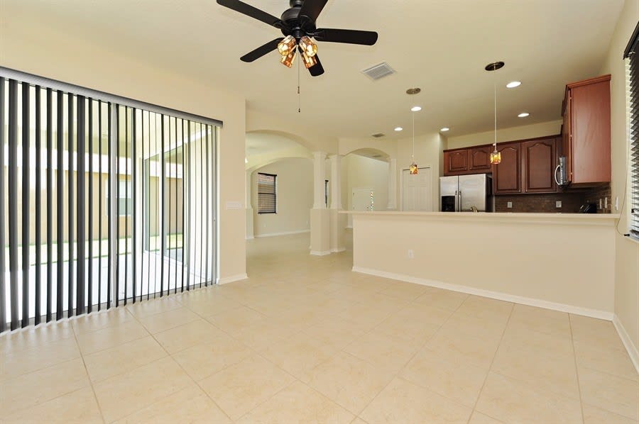 11406 Coventry Grove Cir photo 4