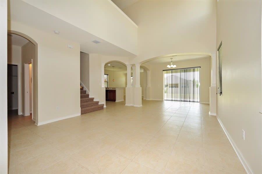 11406 Coventry Grove Cir photo 2