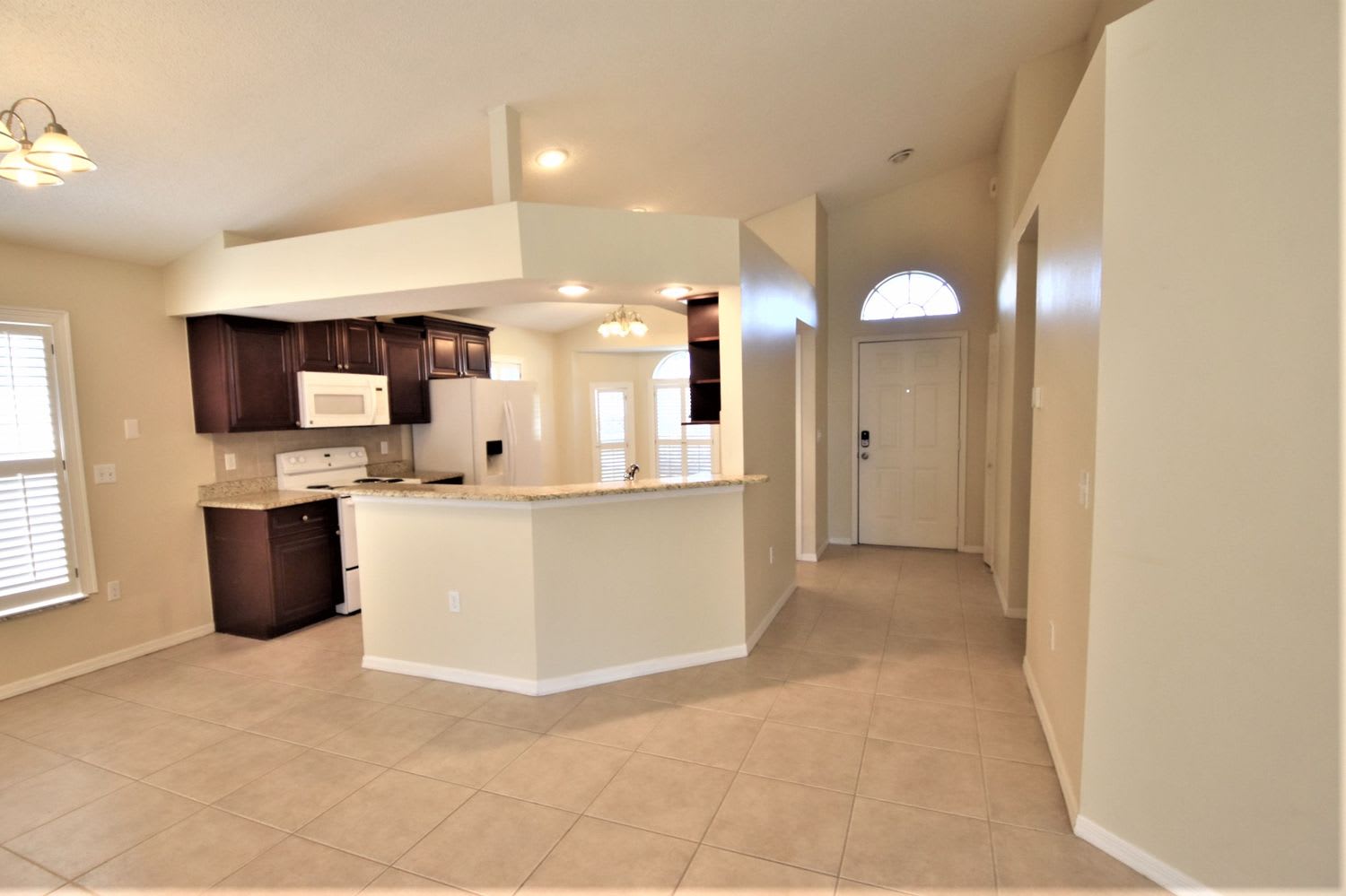 549 Lancer Oak Dr photo 2