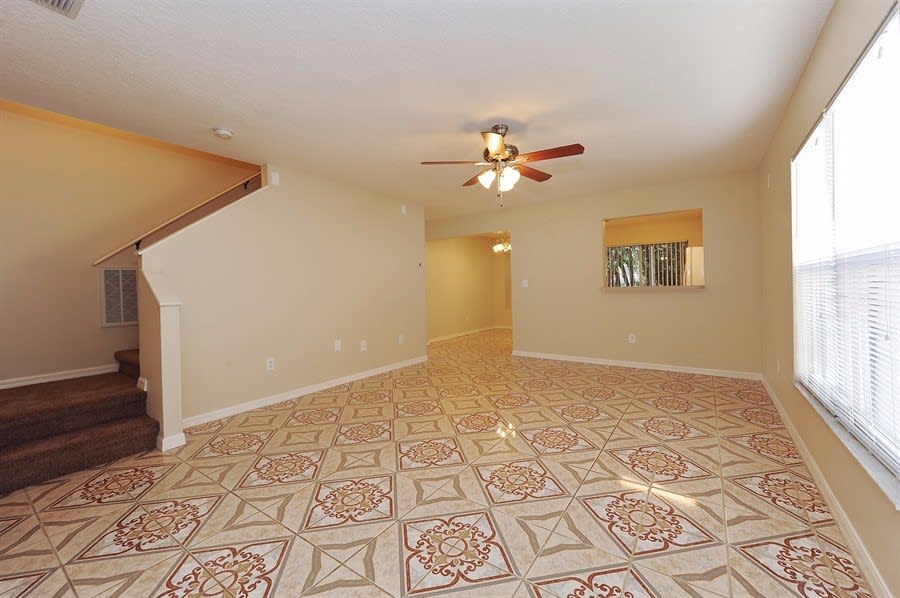 6144 Skylarkcrest Dr photo 3