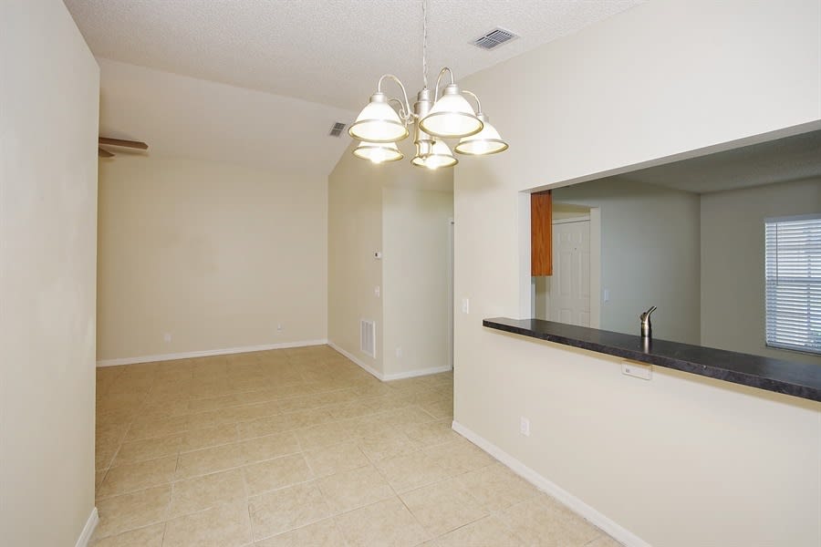 1537 Sunset View Cir photo 5