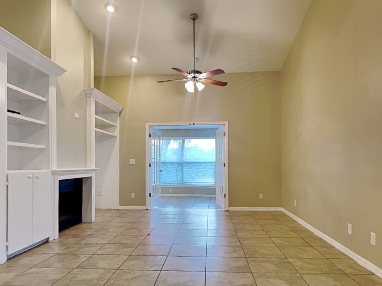 2255 Harbor Pointe Pl photo 5