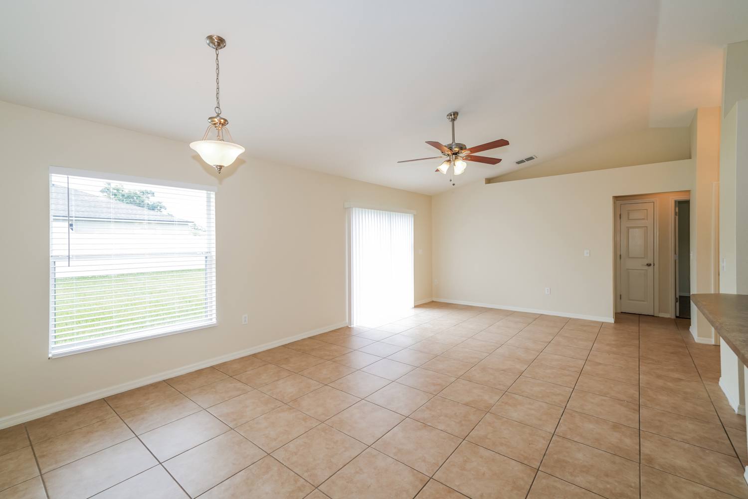 7984 Princeton Manor Cir photo 4