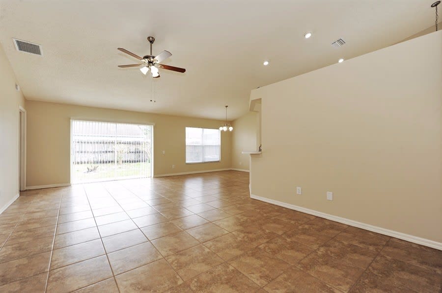 9403 Posen Pl photo 2