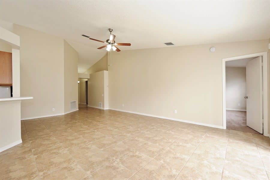 9403 Posen Pl photo 3