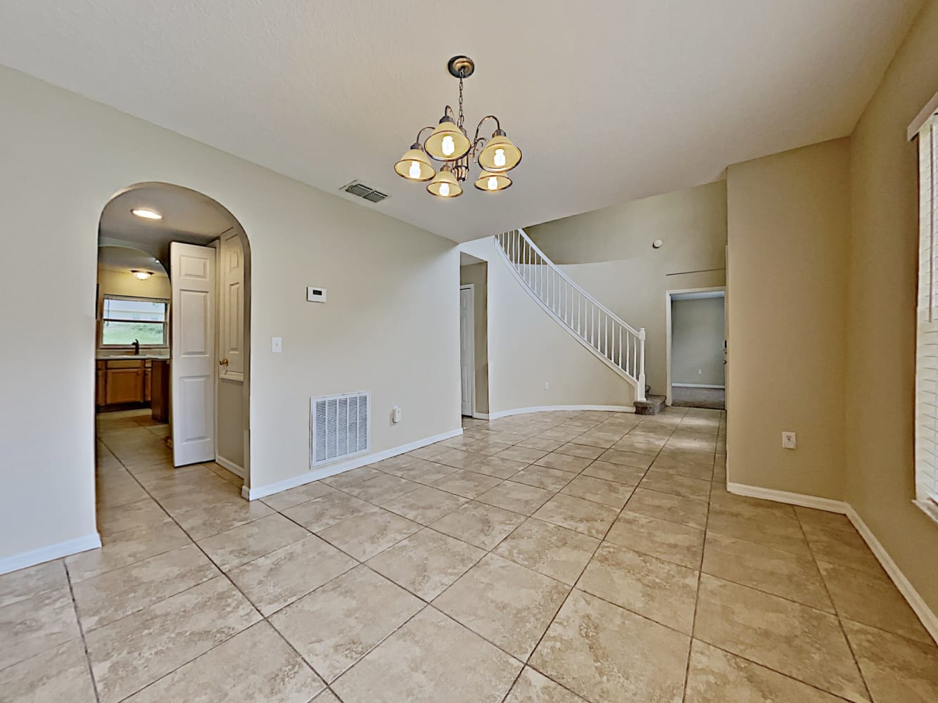 2390 Anacostia Ave photo 4
